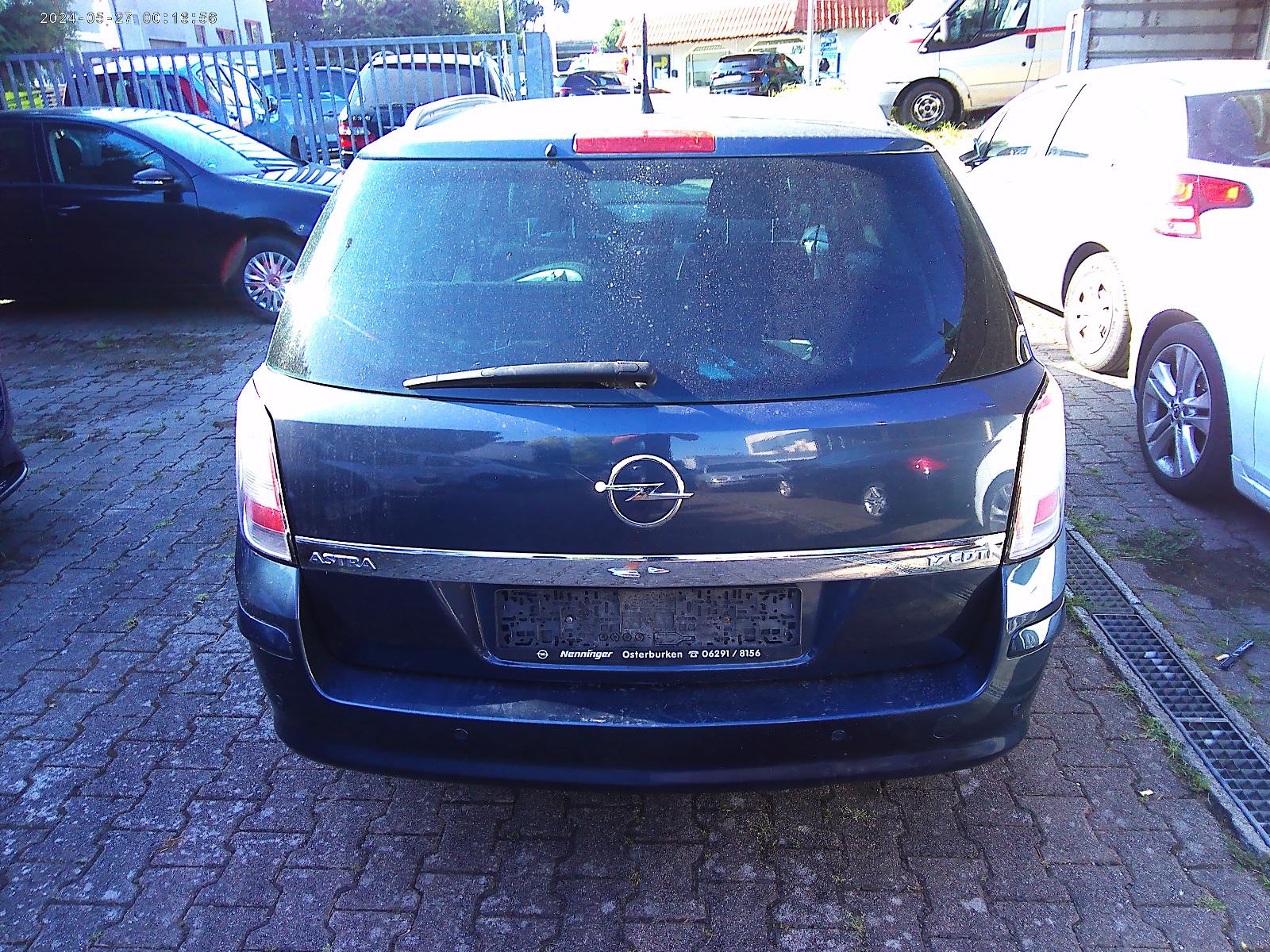 Opel Astra 2009 — photo 5