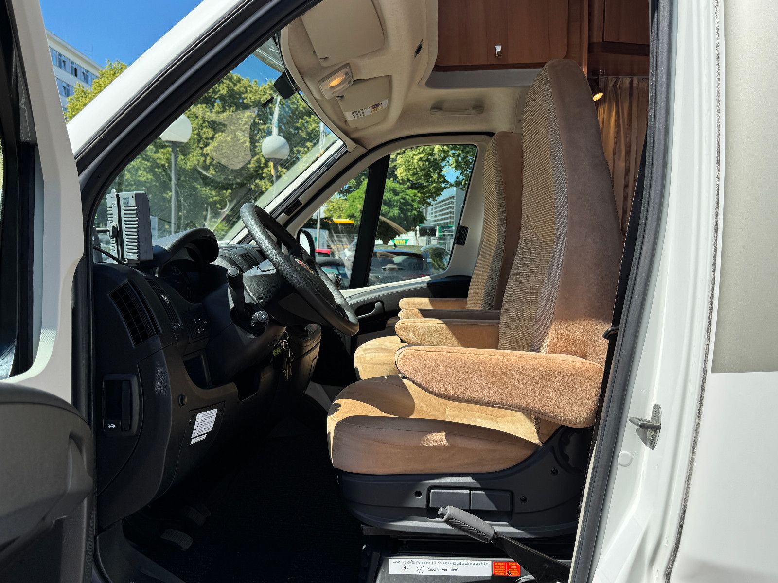 Fahrzeugabbildung HYMER / ERIBA / HYMERCAR T 614 CL 2X2 EXCLUSIVE LINE DUCATO MAXI SOLAR 1H