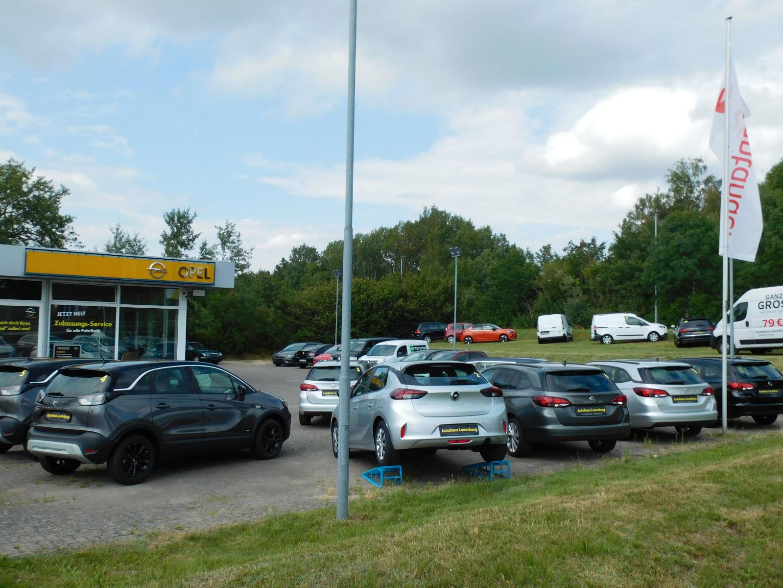 Opel Astra 2011 — photo 18