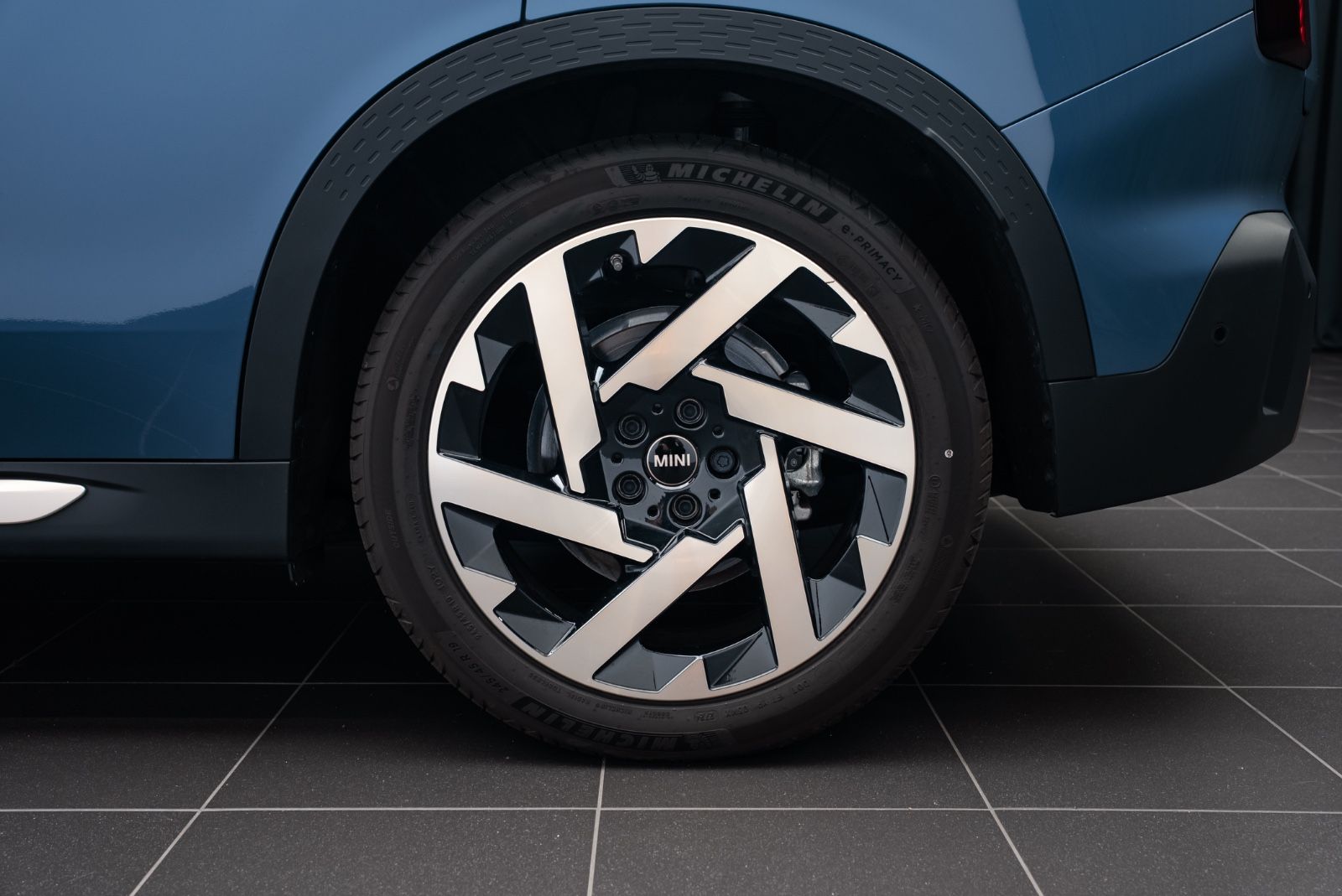 Fahrzeugabbildung MINI Countryman SE ALL4