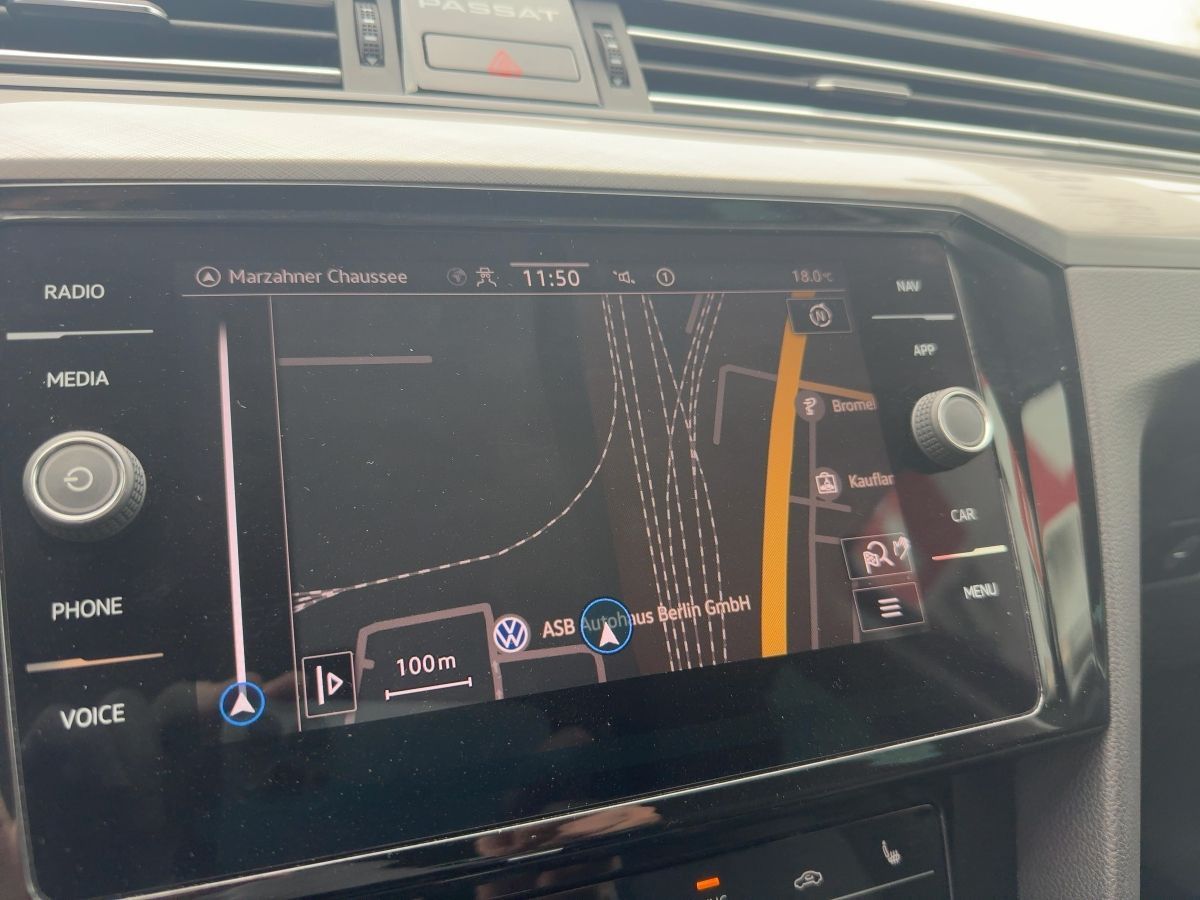 Volkswagen Passat Variant - Bild 18