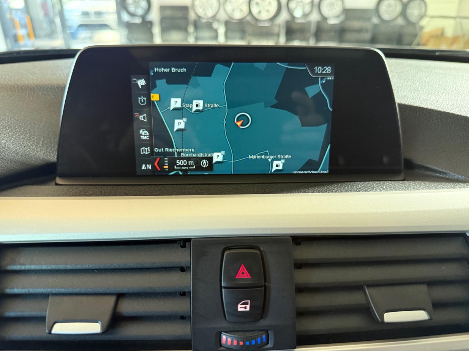 BMW 320i Touring Advantage LED/Memory/HUD/Pano/ACC