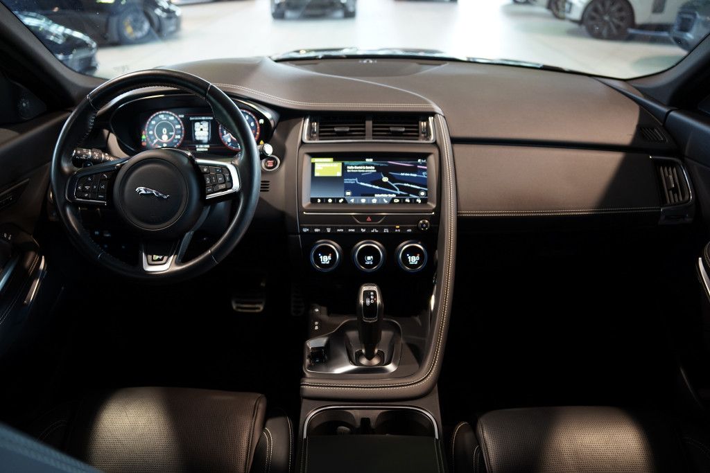Jaguar E Pace
