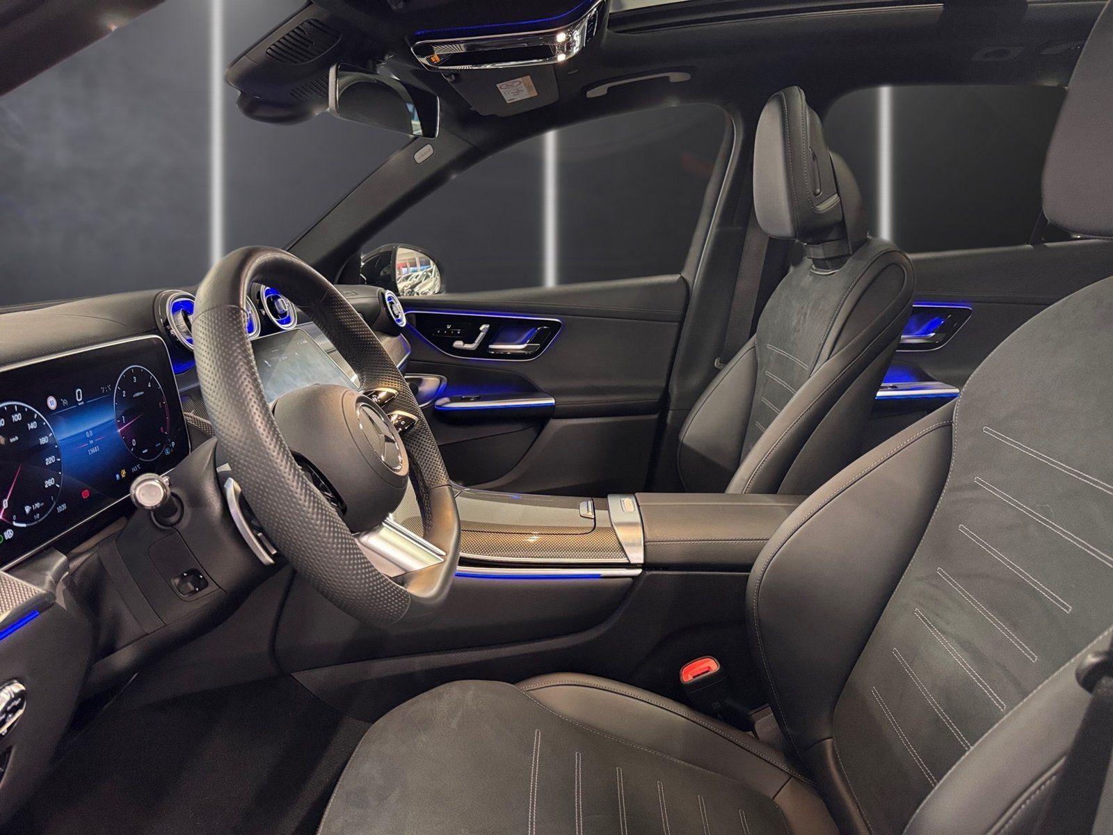 Fahrzeugabbildung Mercedes-Benz GLC 300 d 4M AMG Premium*Pano*AHK*Burmest*Night*