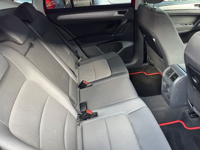 Fahrzeugabbildung Volkswagen Golf Sportsvan VII+NaviZB+Klima+Allwetter LM+