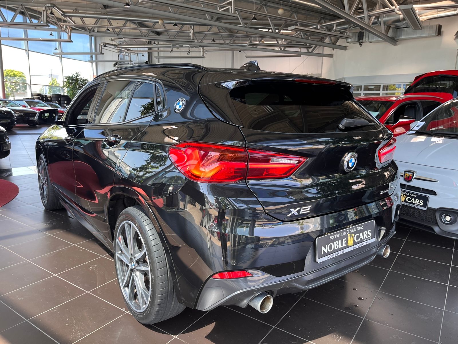 Fahrzeugabbildung BMW X2 sDrive 20 i M Sport Shadow LED NAV SHZ RFK