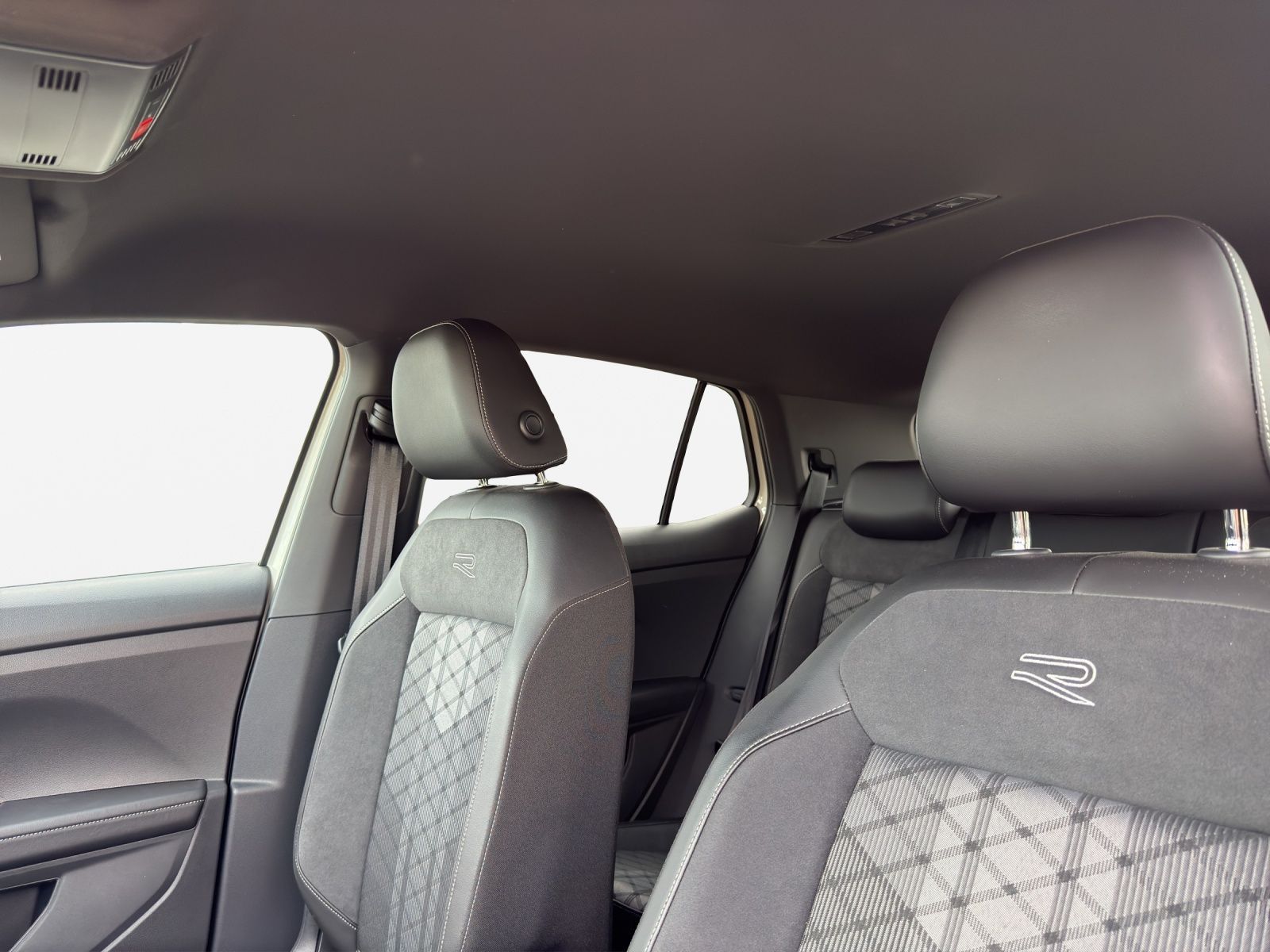 Volkswagen T-Cross - Bild 13