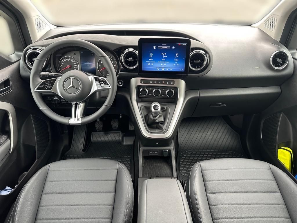 Fahrzeugabbildung Mercedes-Benz T 180 PROGRESSIVE Lang LED KAM SHZ KlimaA SpurA