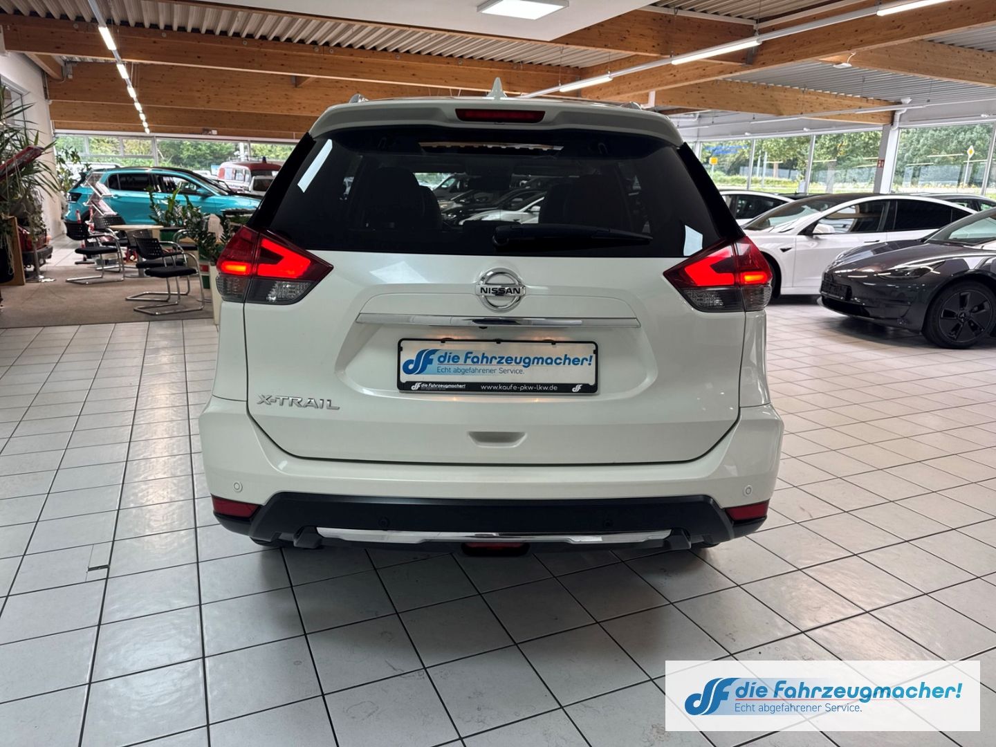 Fahrzeugabbildung Nissan X-Trail Tekna 4x4 2.0 dCi Panorama Navi Soundsys