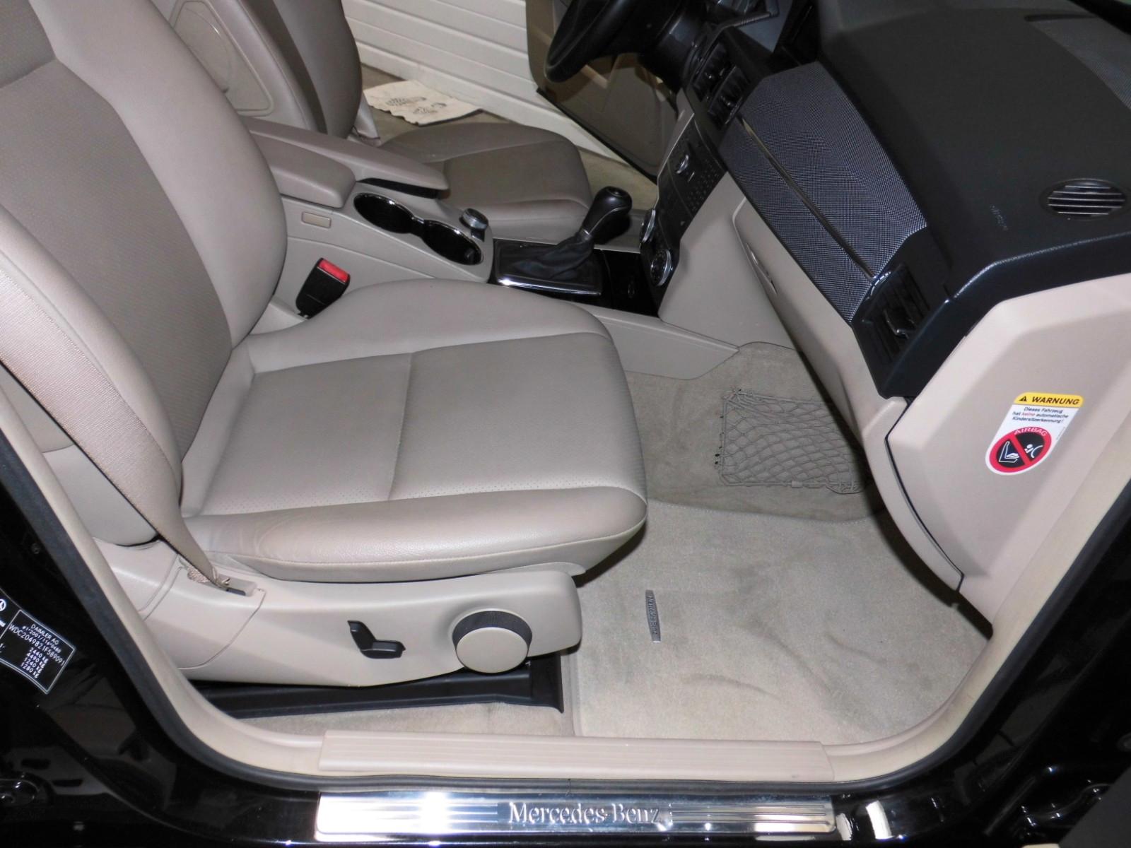 Mercedes-Benz GLK250 2010 — photo 9