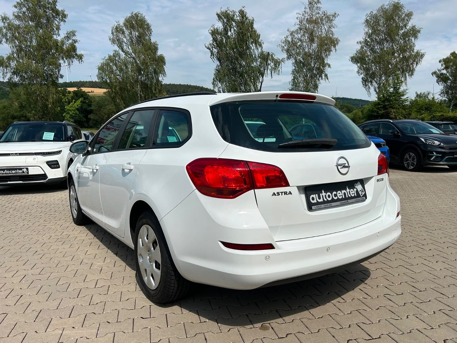 Fahrzeugabbildung Opel Astra J Sports Tourer Selection°PDC°Klima°Euro5°