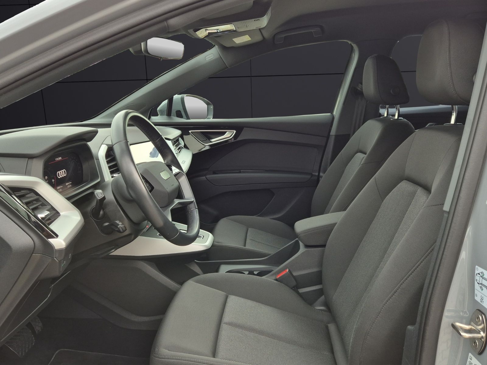 Fahrzeugabbildung Audi Q4 e-tron 45 e-tron quattro LED Naviplus AVC ACC