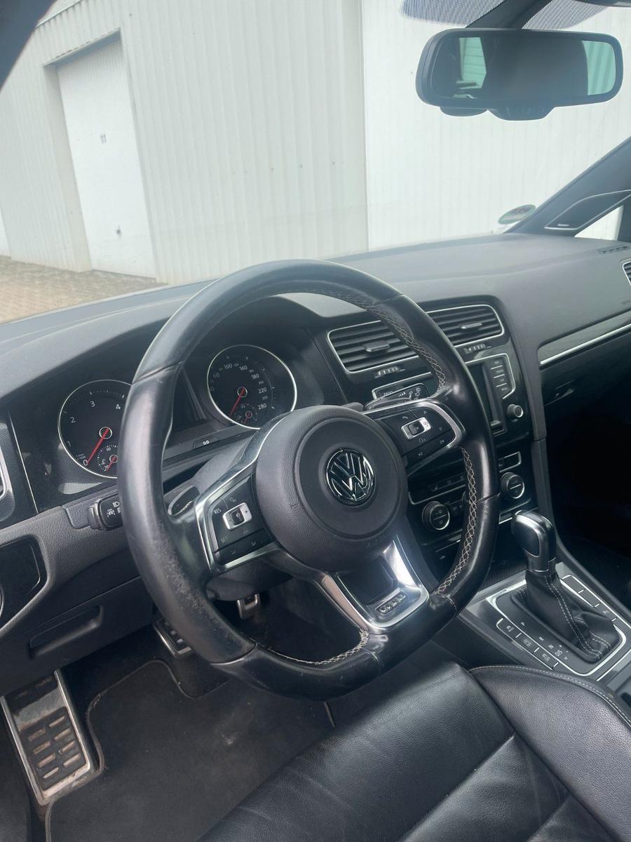 Volkswagen Golf 2015 — photo 10