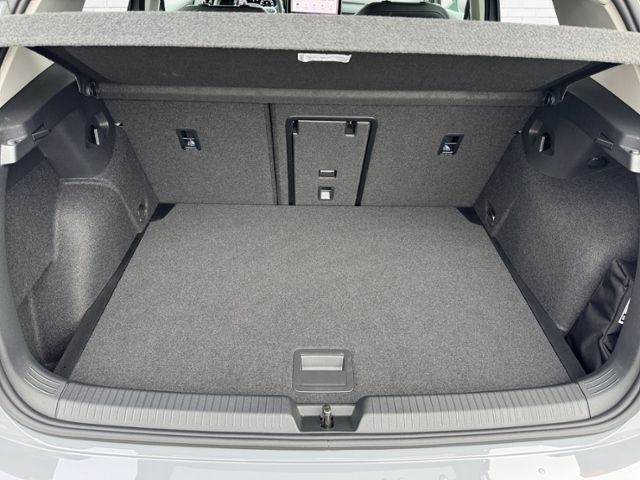 Fahrzeugabbildung Volkswagen Golf GOAL 1.5 eTSI 150 PS DSG- RFK*APP*LED!!!