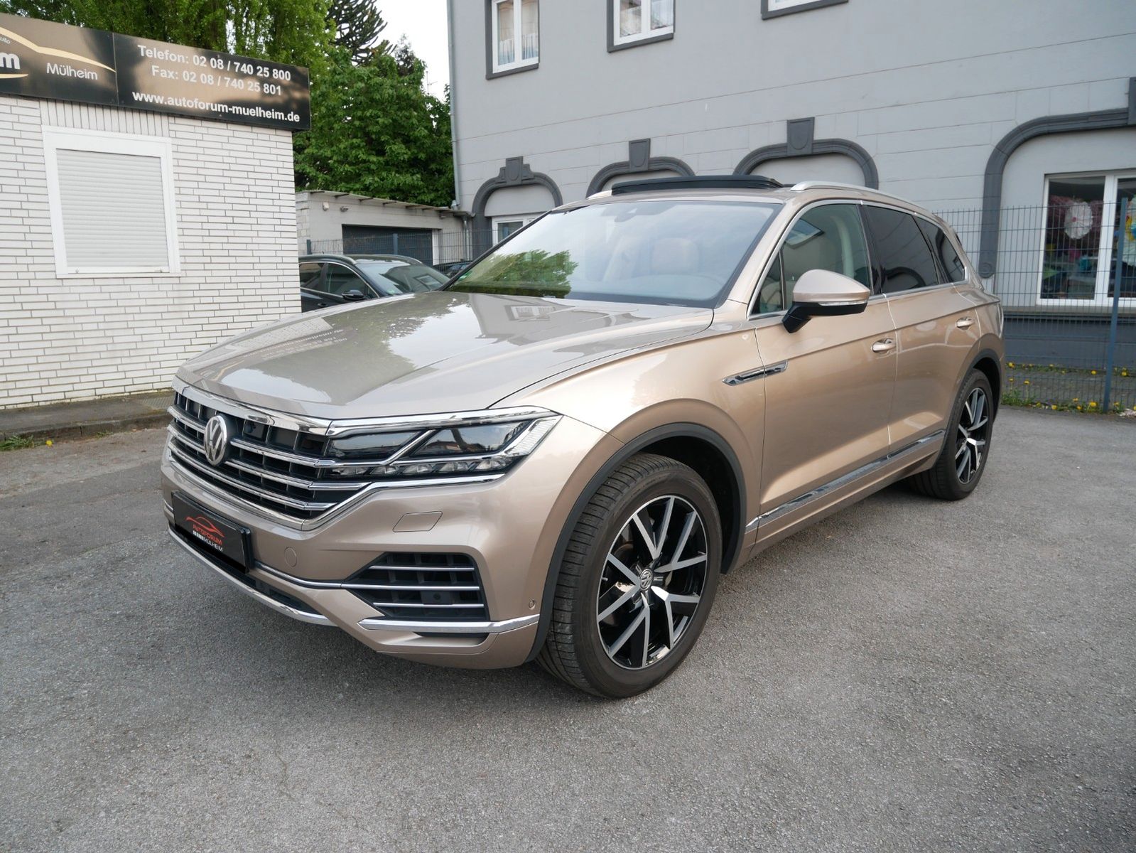 VW Touareg Atmosphere 4Motion Matrix Pano Spur STHZ