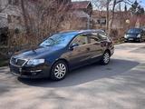 Volkswagen Vw Passat 1.8 - Volkswagen Passat mit Benzin-Antrieb: Kombi, 1.8