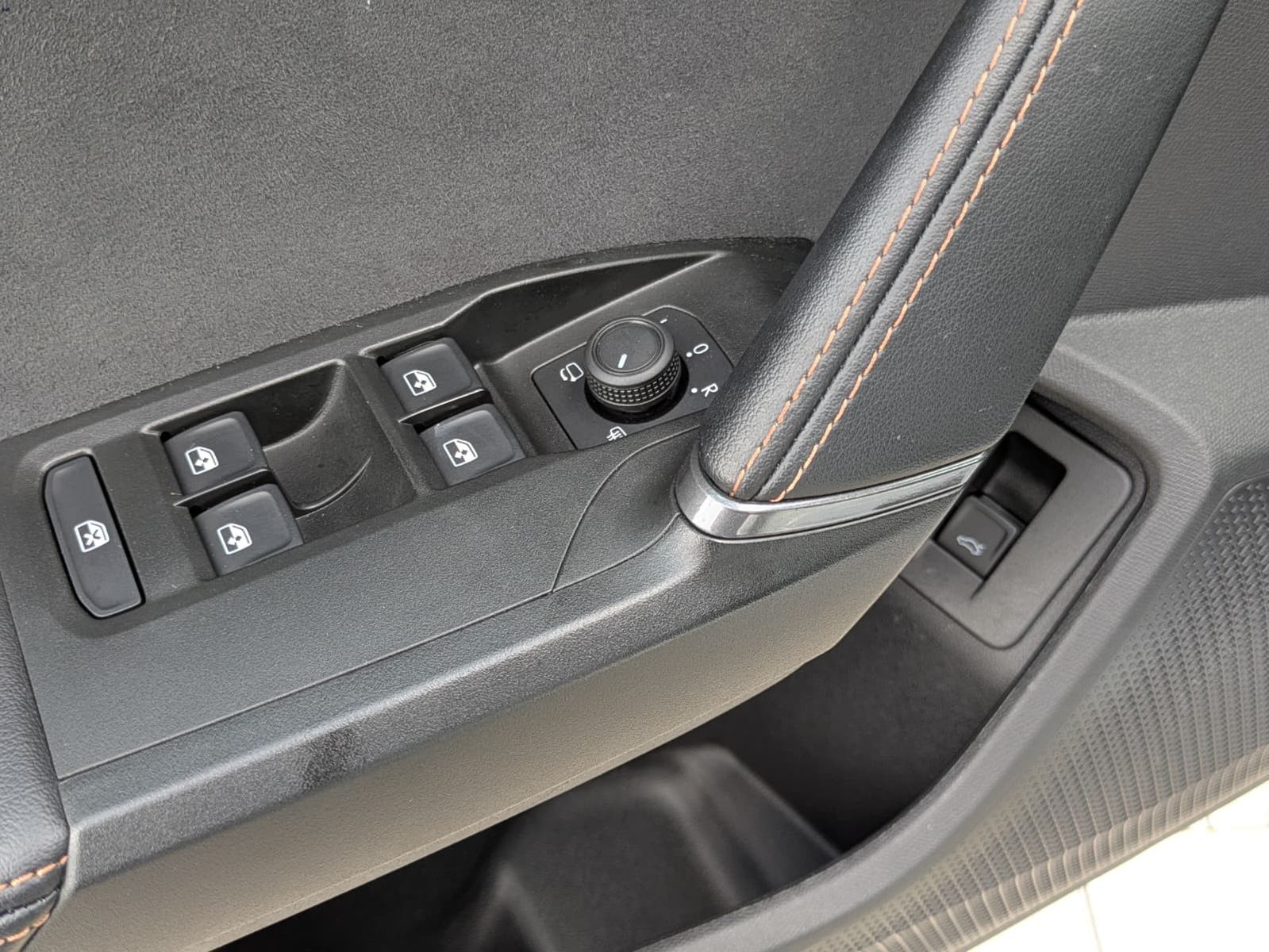 Fahrzeugabbildung CUPRA Formentor 1.5 eTSI ALCANTARA*DRIVE-XL*360°KAM