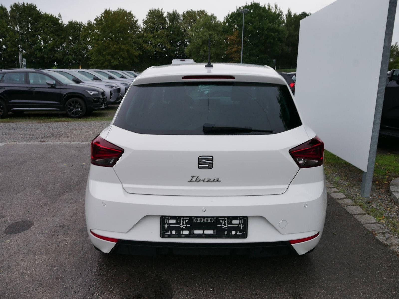 Seat Ibiza 1.0 TSI Xcellence*NAVI*PDC-HI*LED*SHZ*SMAR imagem 3