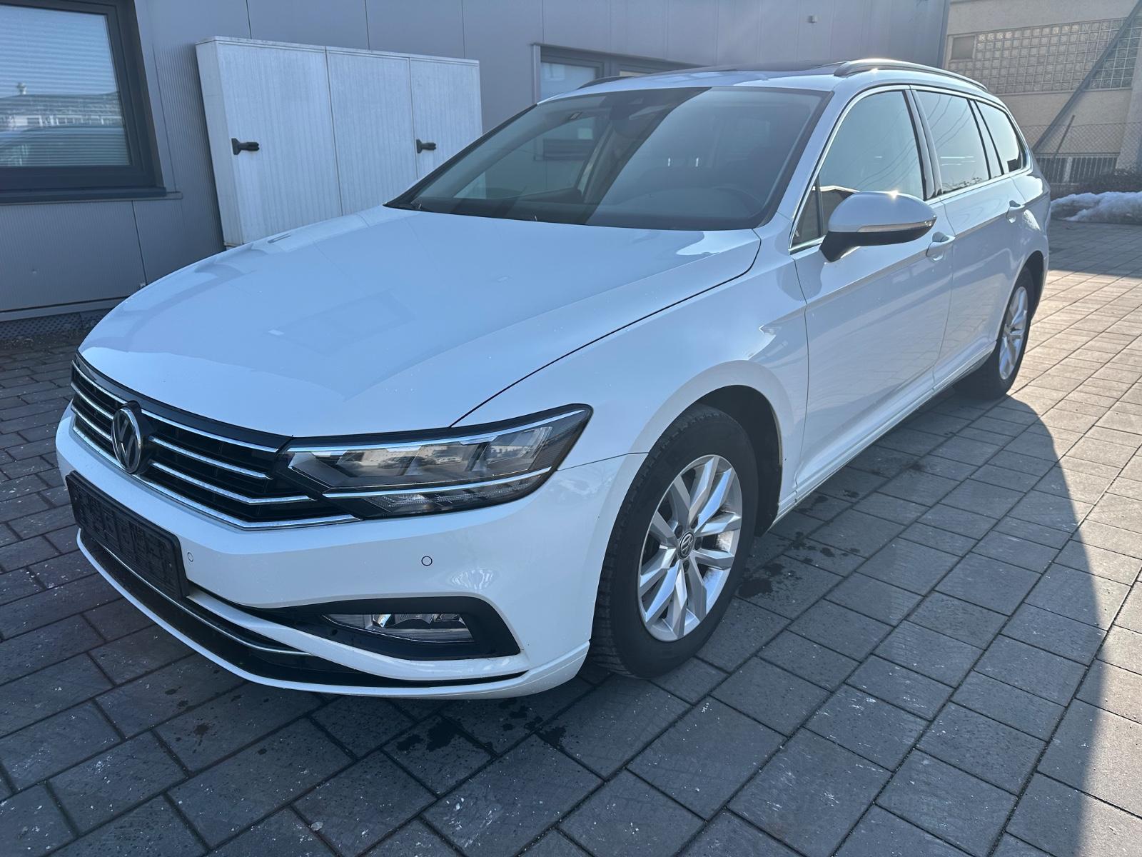 Volkswagen Passat 2L*Business-Paket * LED*Pano*AHK*