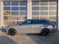 CUPRA Leon ST VZ 2.0 TSI  DSG 4Drive PANO AHK 5J GAR bei Autohaus Landmann & Maier OHG