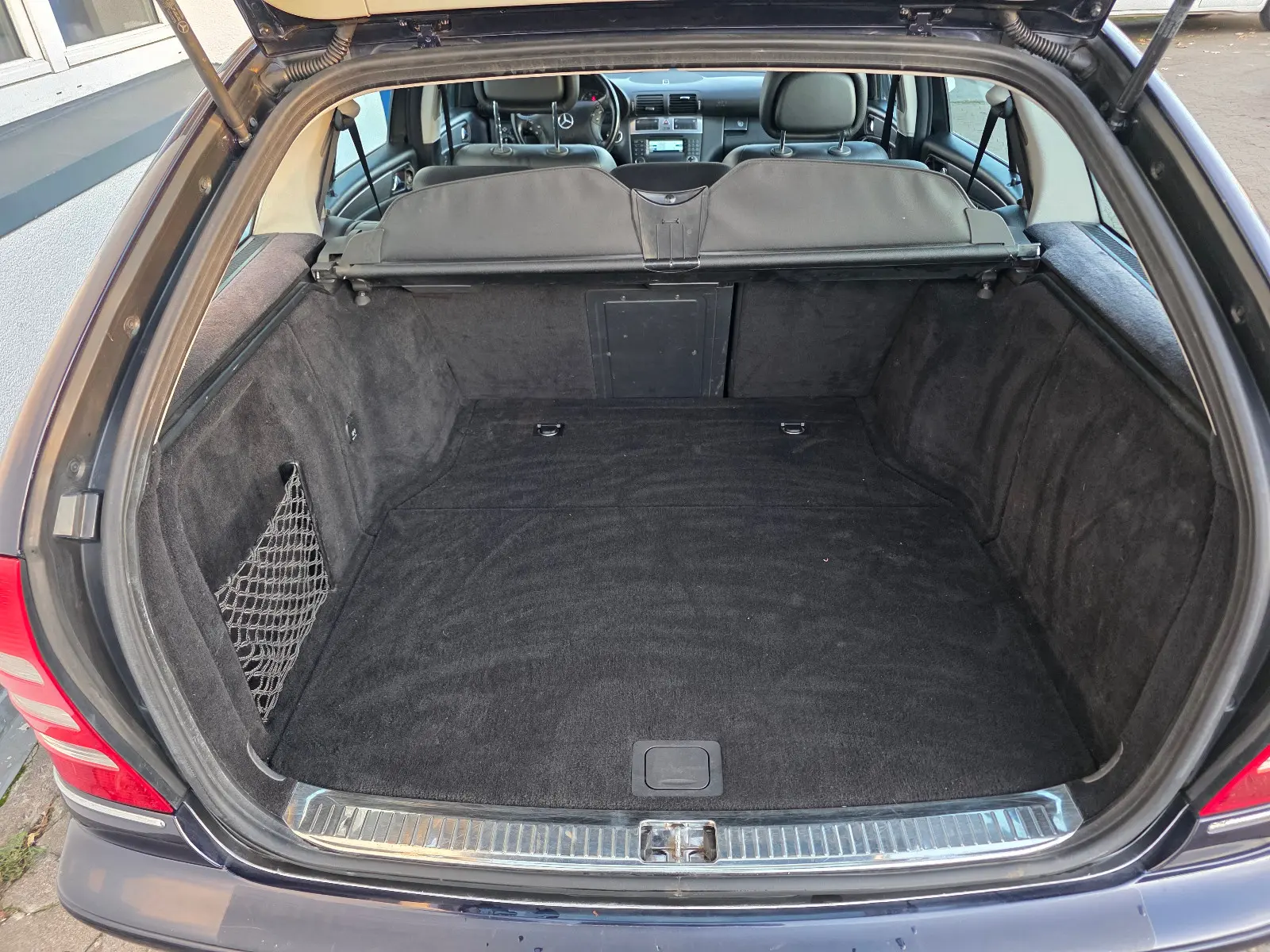 Mercedes-Benz C200 2005 — photo 19