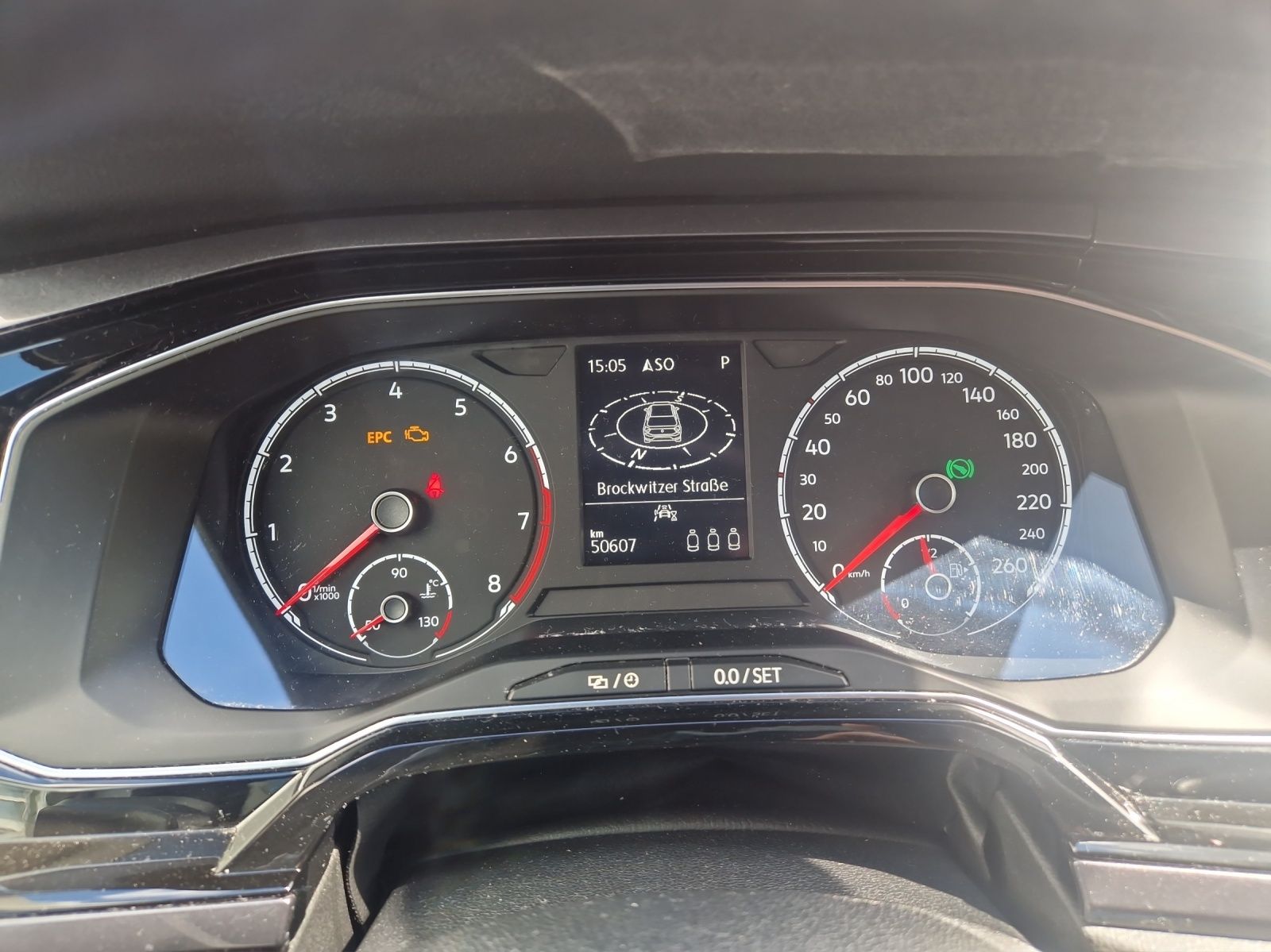 Fahrzeugabbildung Volkswagen Polo TSI Highline DSG LED ACC SHZ DAB+ Navi WeCo