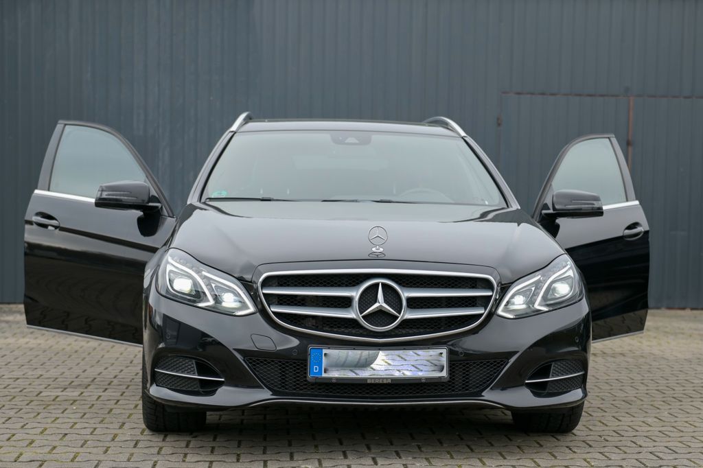 Image of Mercedes-Benz E 350