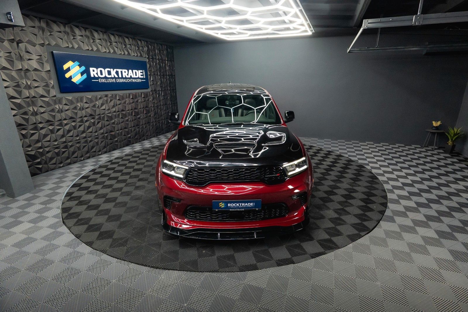 Fahrzeugabbildung Dodge Durango 5.7 V8 SRT 4x4 Night-Paket WIDEBODY 19%