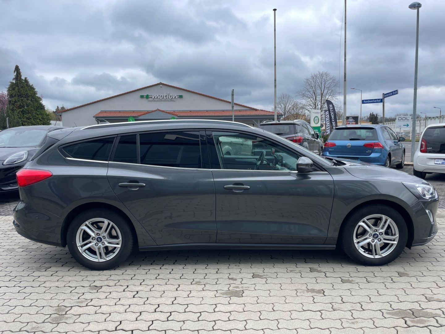 Fahrzeugabbildung Ford Focus C&C totWinkAss LED Kamera Spurhalteass