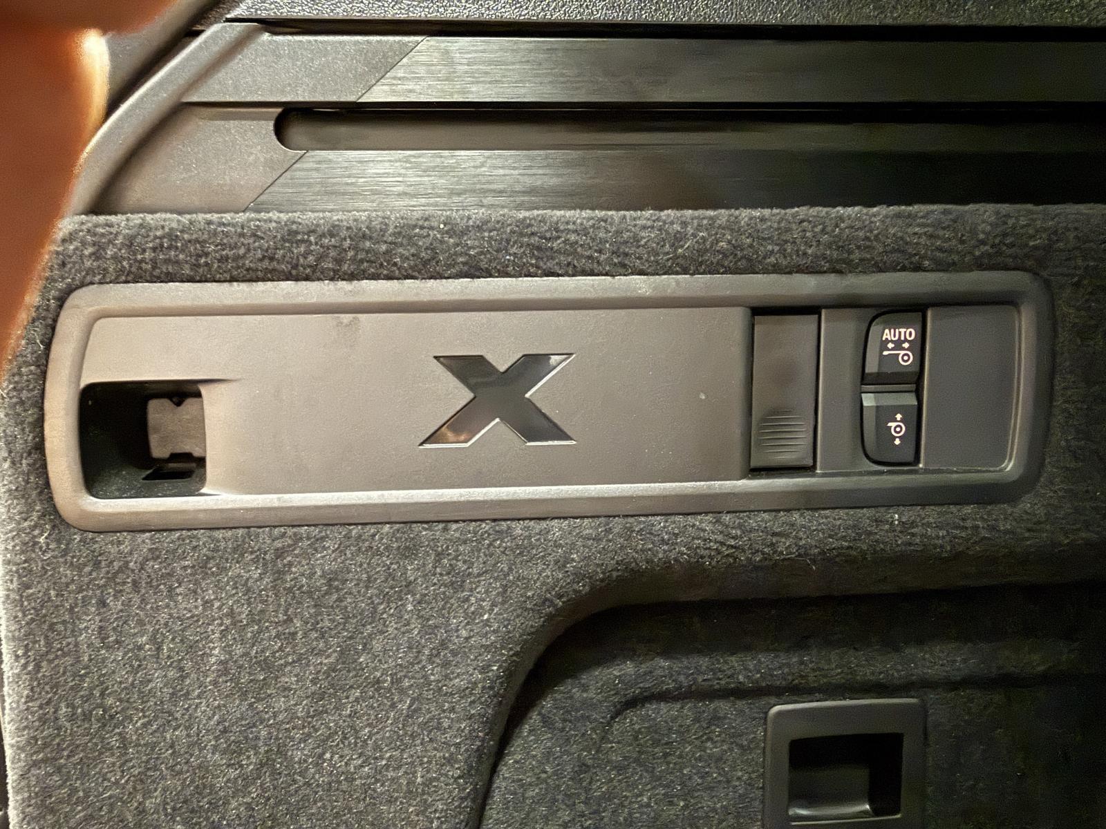 BMW X5 M60i xDrive Standhzg AHK ACC 360° HUD HK Pano