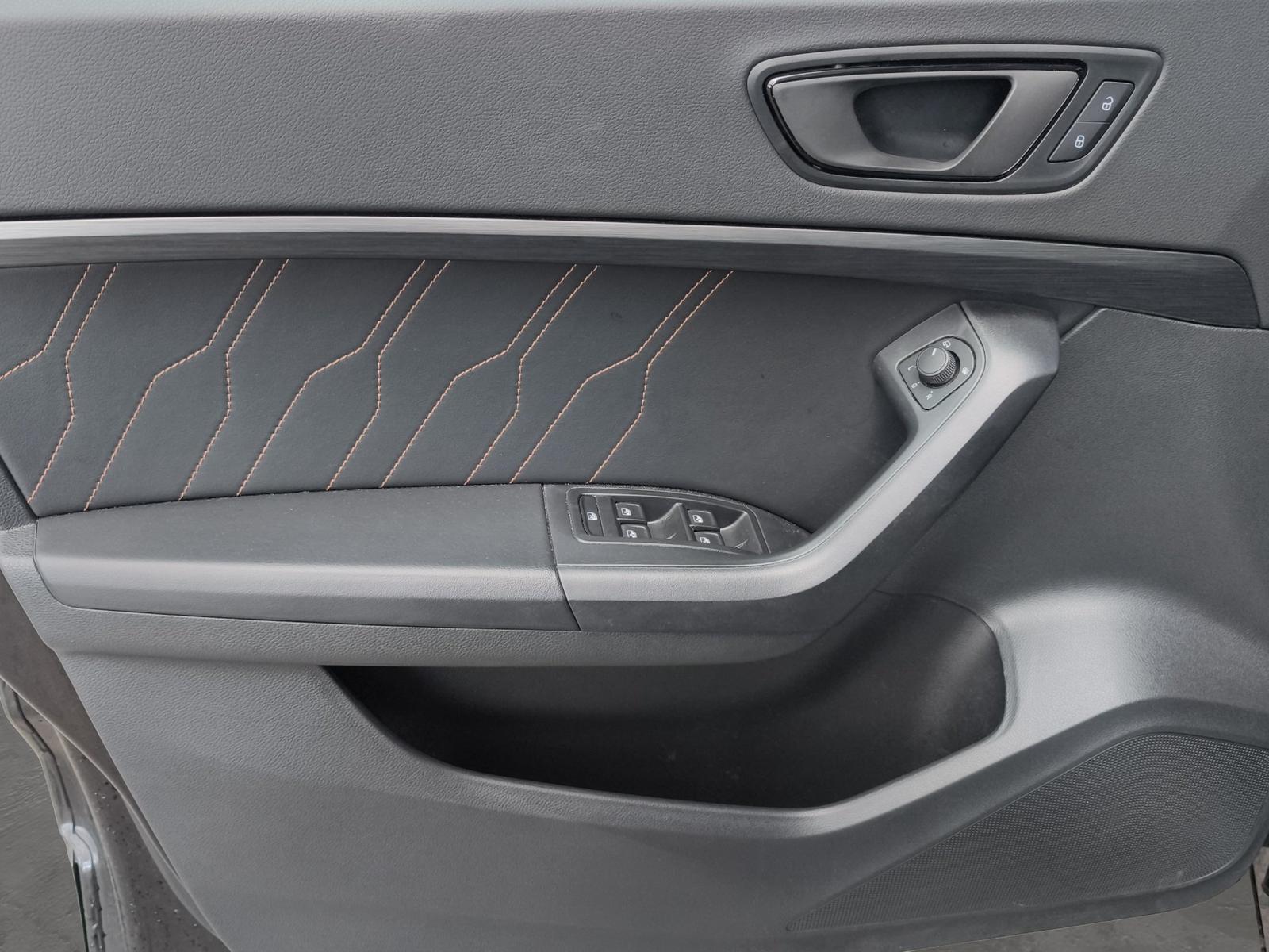 Cupra Ateca 1.5 TSI DSG LED+NAVI+KAMERA+PARKLENK+19