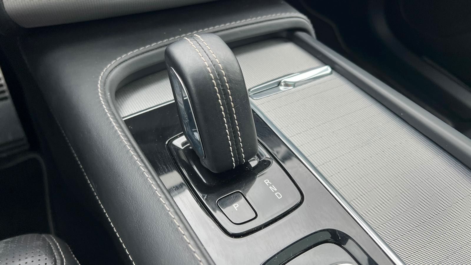 Fahrzeugabbildung Volvo XC90 T8 PHEV AWD R Design*360°*Massage*LUFT*B&W*