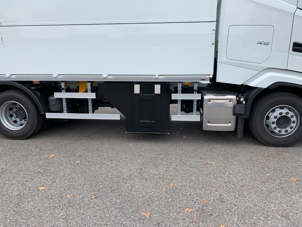 Fahrzeugabbildung DAF FAN XG 480 Swing-Board mit LBW