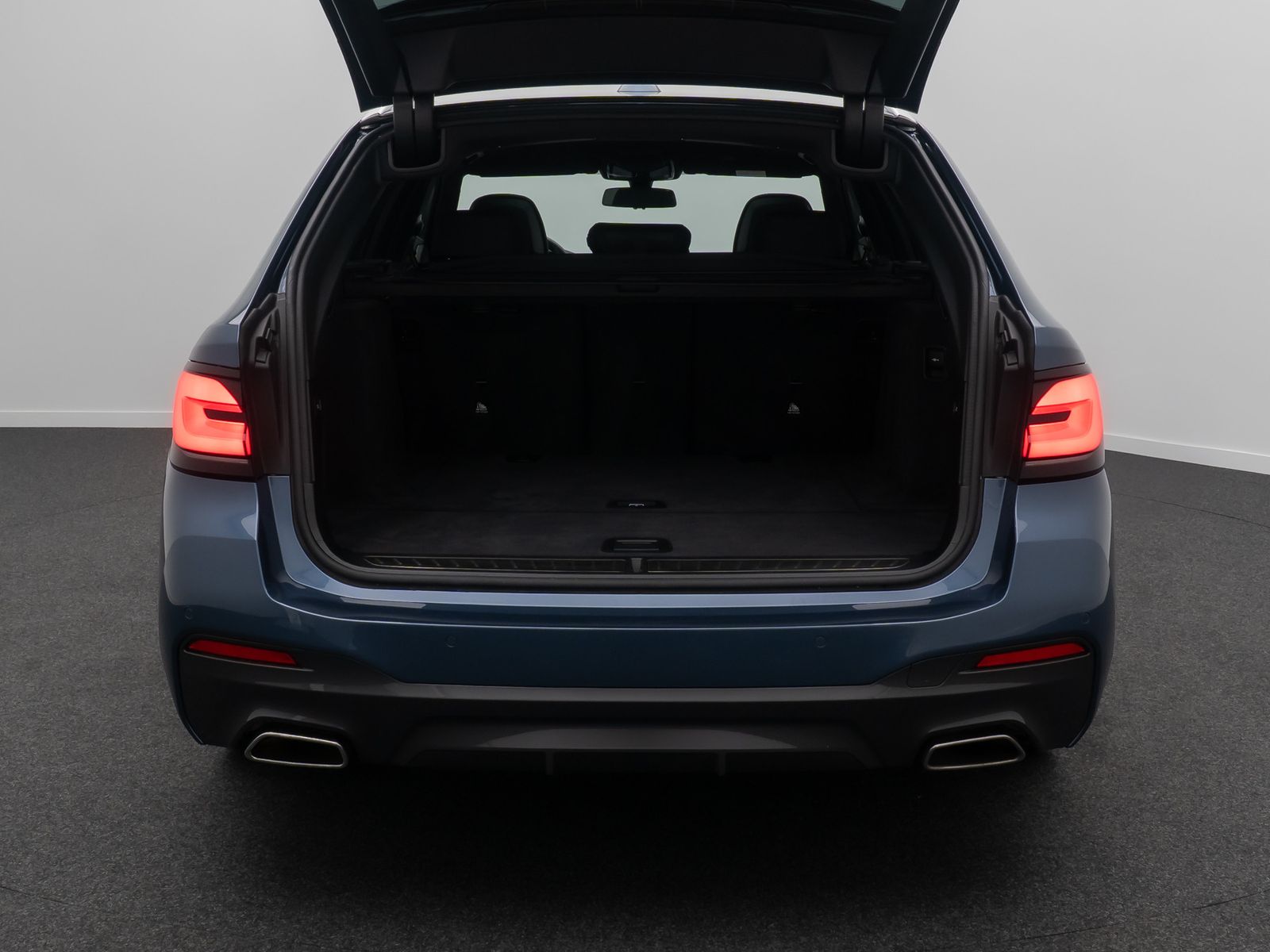 Fahrzeugabbildung BMW 540i xD M Sport Laser HUD DAB H/K Kamera Panoram