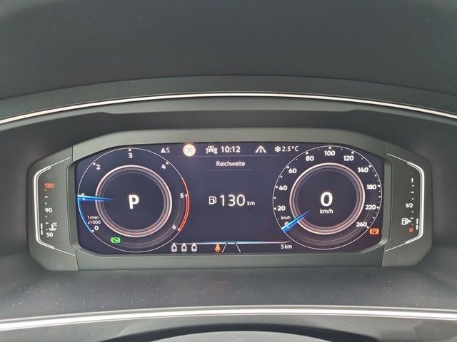 Fahrzeugabbildung Volkswagen Tiguan TDI Urban-Sport DSG 4M R-Line LED AHK Nav