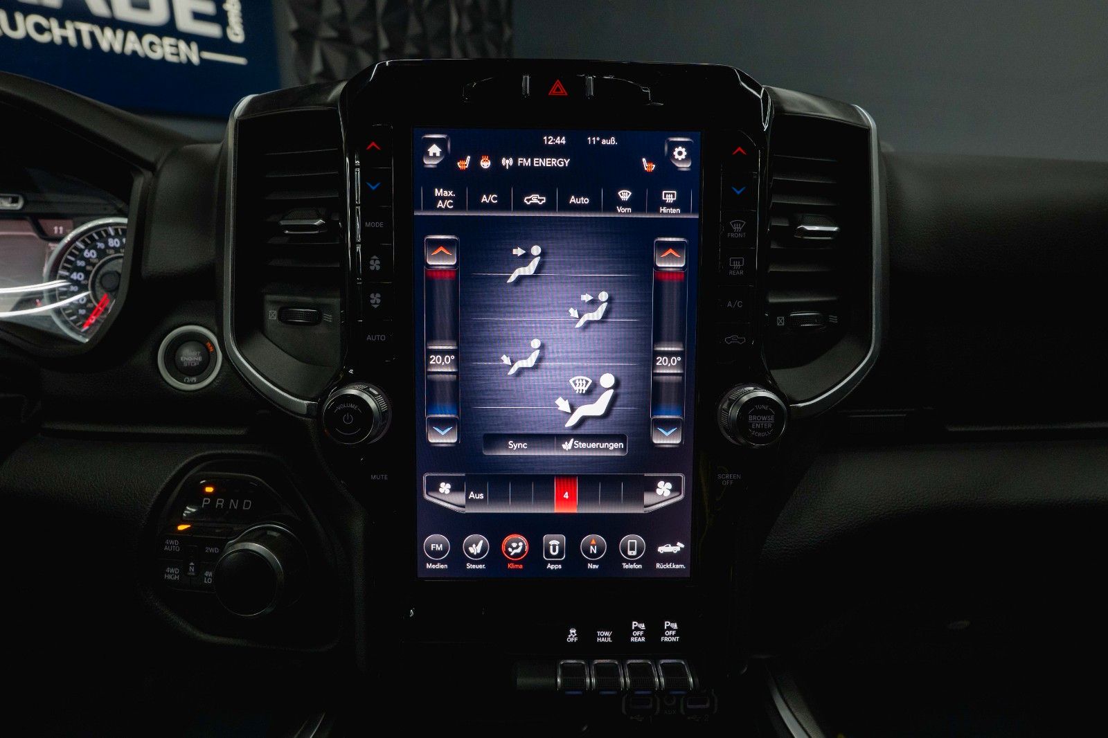 Fahrzeugabbildung Dodge RAM 5.7 V8 HEMI 4x4 OFFROAD Night GOLD EDITION