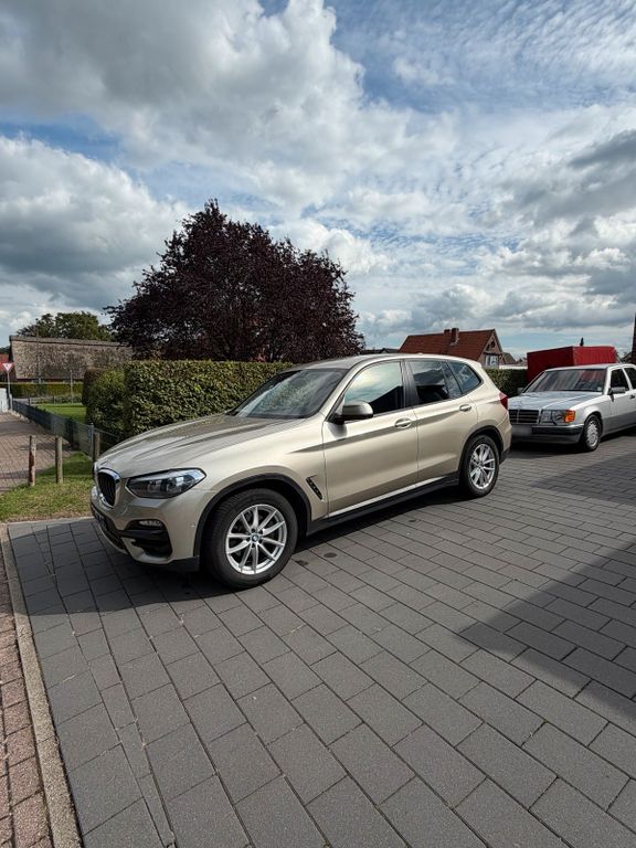 Image of BMW 320