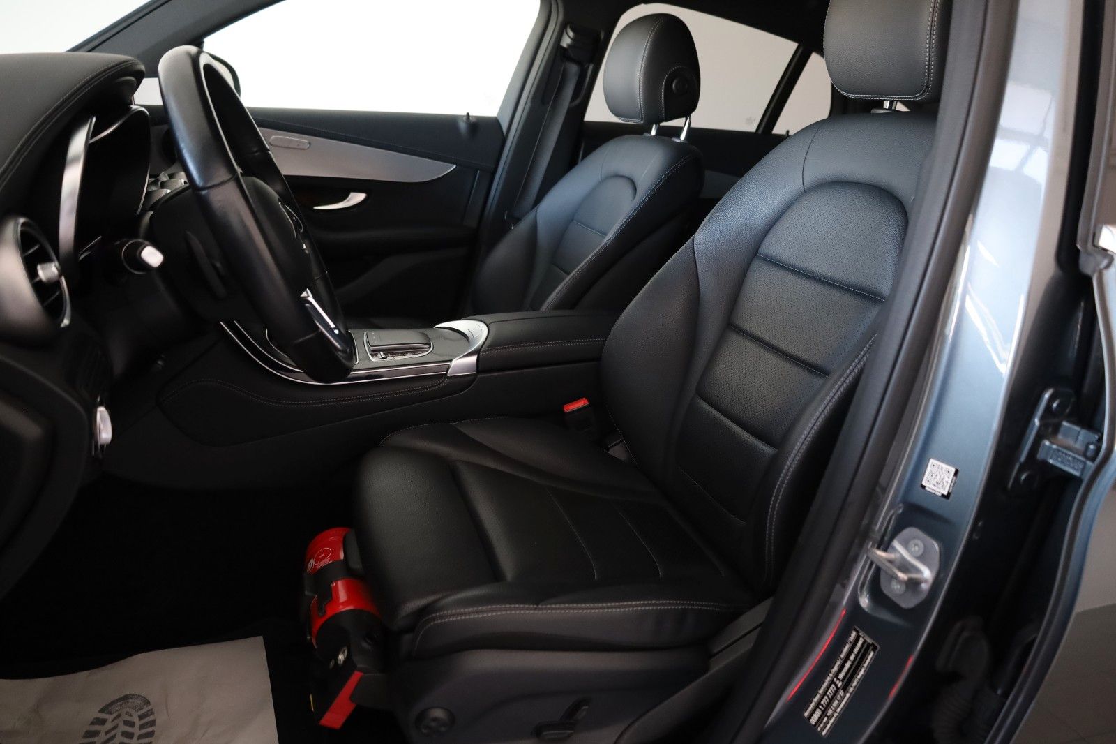 Fahrzeugabbildung Mercedes-Benz GLC 200d Coupé Leder,Navi,LED,Kamera,SH,PDC,AHK