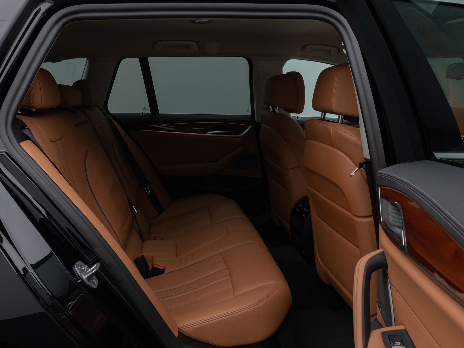 Fahrzeugabbildung BMW 530d xD Luxury Line Laser HUD DAB H/K AHK 19Zoll