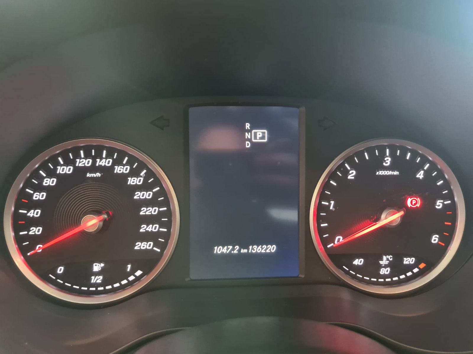 Fahrzeugabbildung Mercedes-Benz C 200 T-Modell / NAVI / KAMERA / LED HIGHTPERFOR