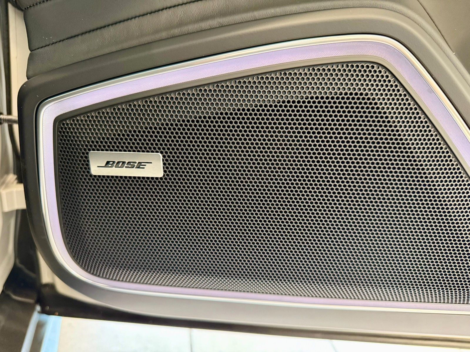 Fahrzeugabbildung Porsche Panamera 4S E-Hybrid HeadUP/ACC/Sportabgasanlage