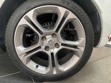 Renault Clio IV Intens TCe 120 eco²