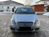 Mercedes-Benz A 170 Elegance Automatik - Mercedes-Benz A 170 von privat