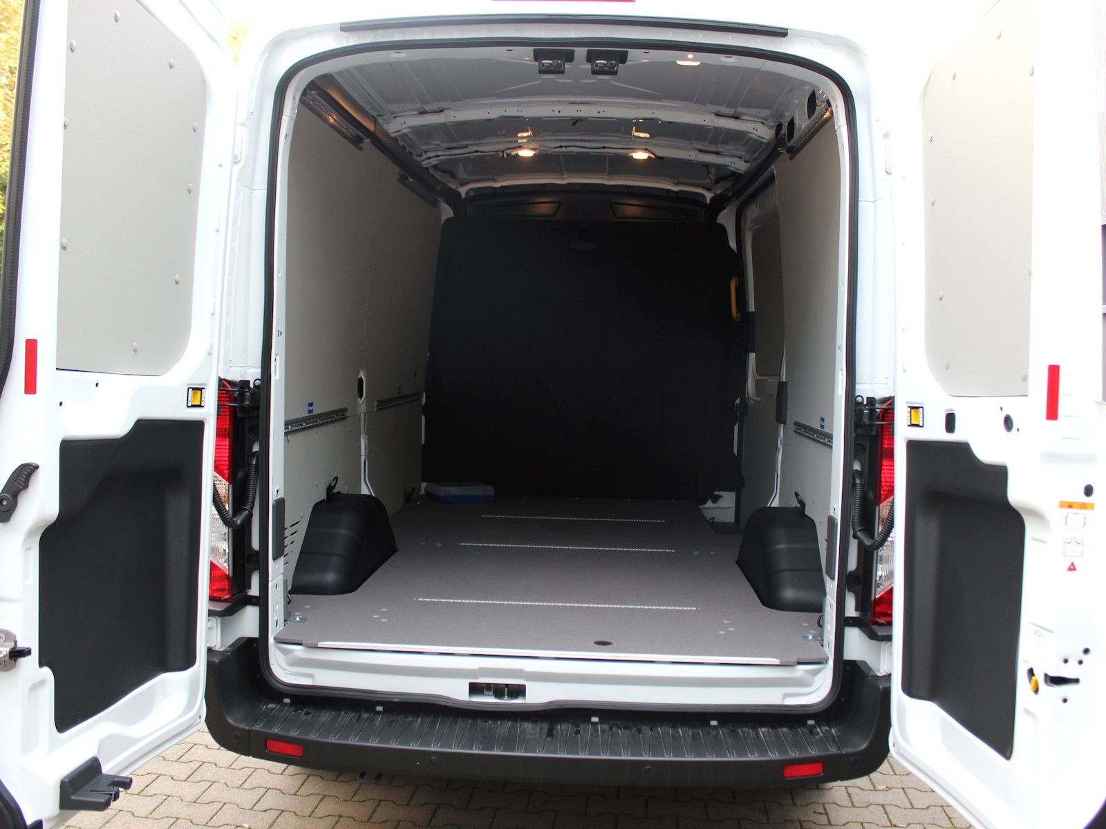 Fahrzeugabbildung Ford Transit Kasten Trend 350L2 Elektro