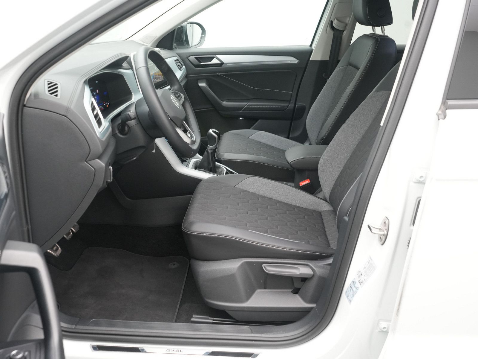 Volkswagen T-Roc - Bild 13
