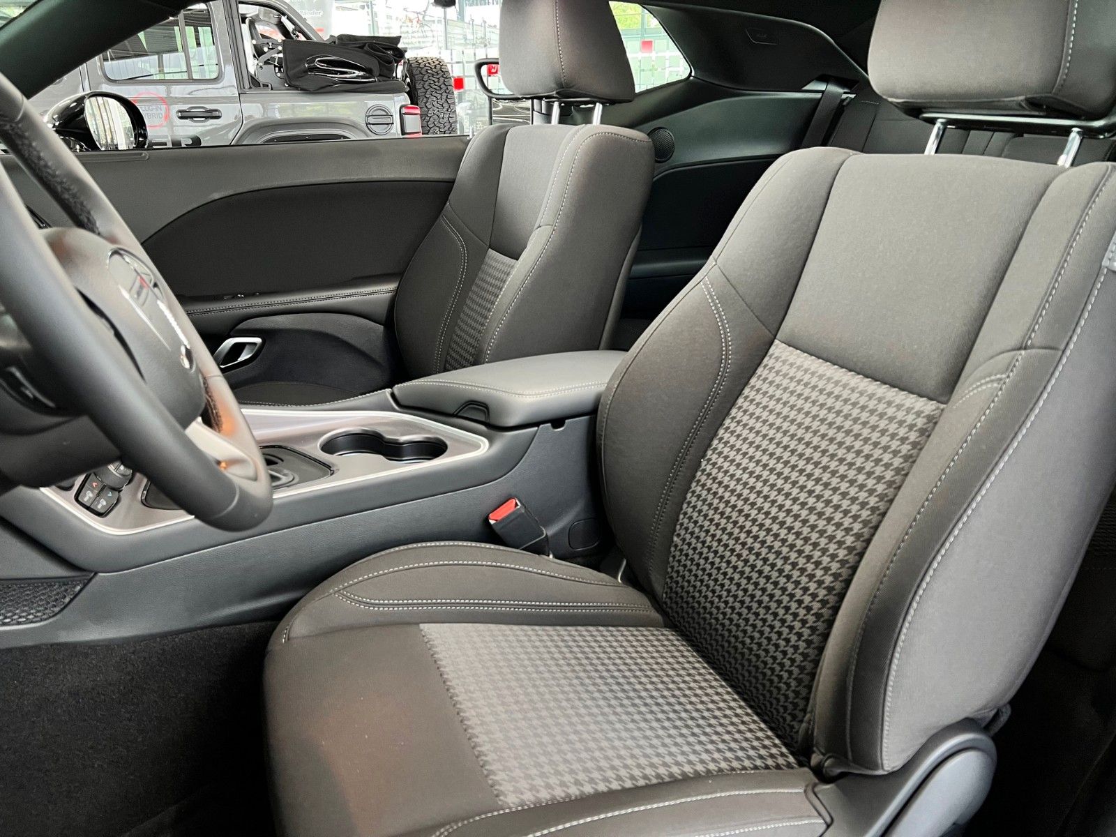 Fahrzeugabbildung Dodge Challenger SXT V6 Navi Carplay 1.Hand Unfallfrei