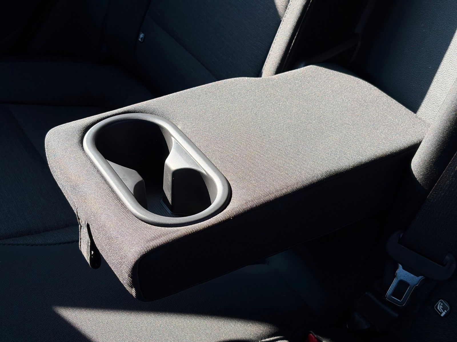 Fahrzeugabbildung Hyundai KONA E Select ACC PDC LFA LKA SHZ LHZ CarPlay