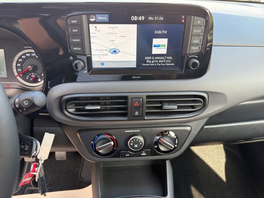 Hyundai i10 1.2 INTRO -NAVI-PDC-KAMERA-SITZHZG.+WR