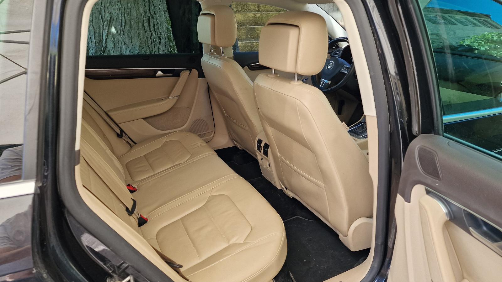 Volkswagen Passat Alltrack 2014 — photo 14
