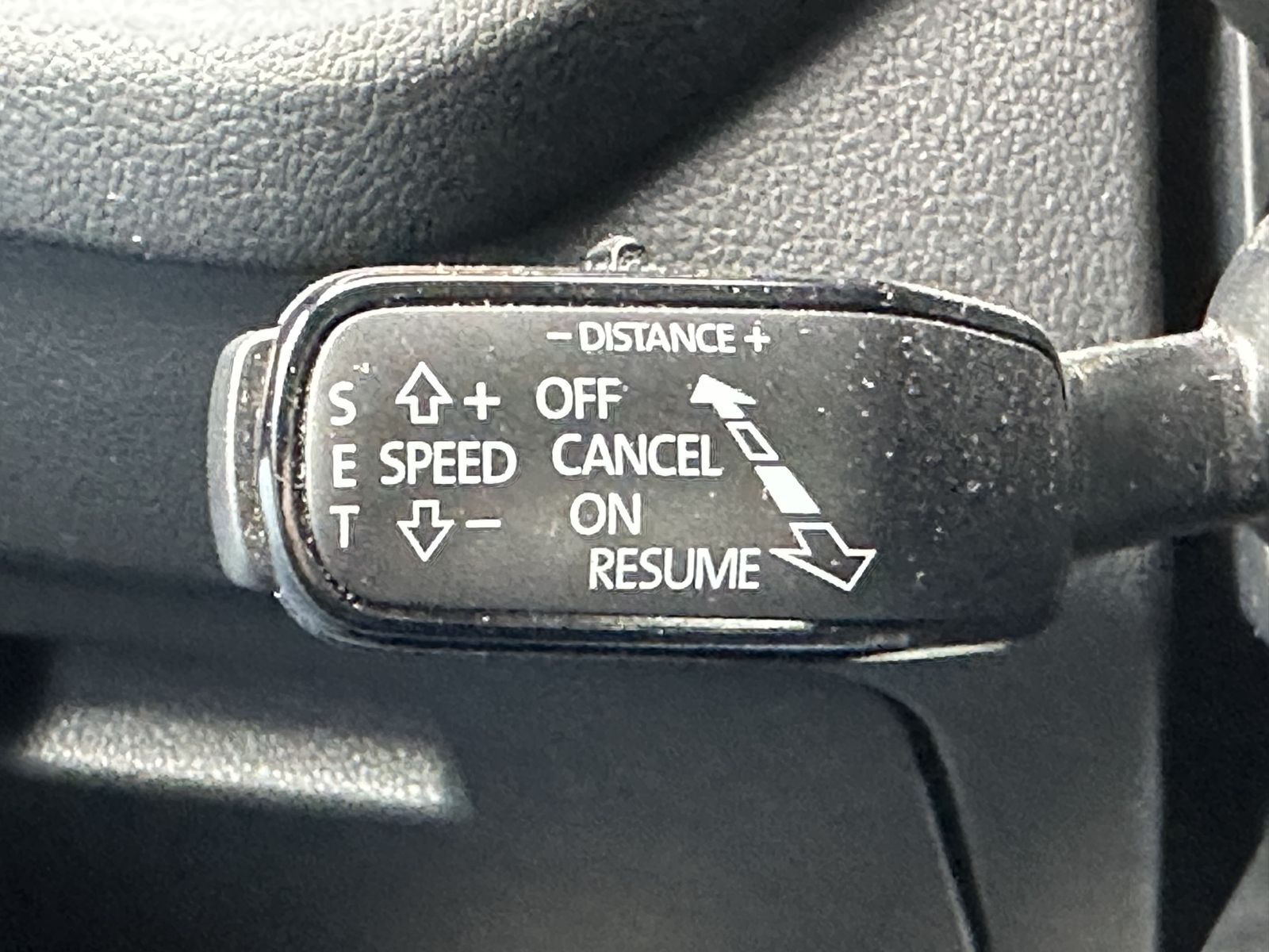 Fahrzeugabbildung SKODA Octavia 2.0 TDI DSG RS NAV+LED+KAM+VCOCK+HUD+DCC
